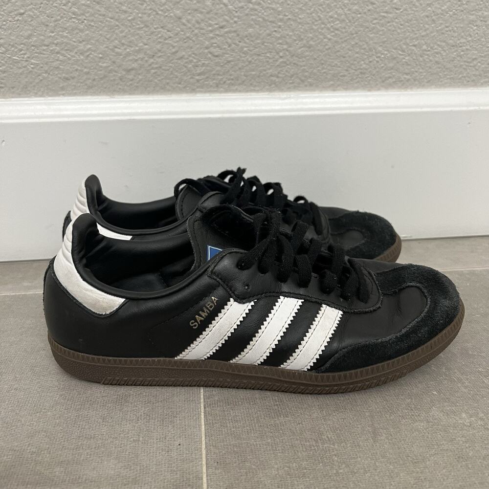 adidas Samba OG Kids Size 5 Black Gum Bottom Casual Sneakers Shoes IE3676